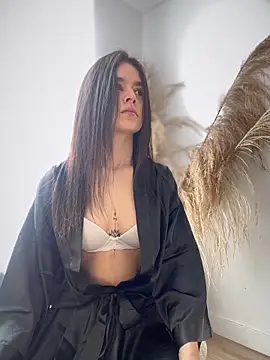 Sofi Leal online show from 18, 11, 2025