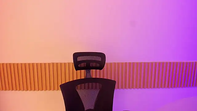 OliviaSweett online show from 6, 10, 2025