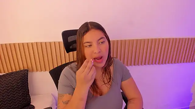 OliviaSweett online show from 30, 10, 2025