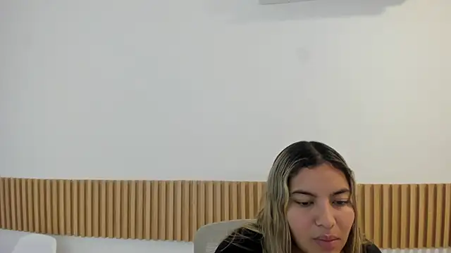 Snapshot of OliviaSweett chatting on 16, 5, 2026 OliviaSweett online show from 16, 5, 2026