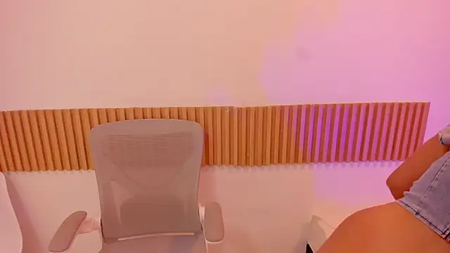 OliviaSweett online show from 25, 4, 2026