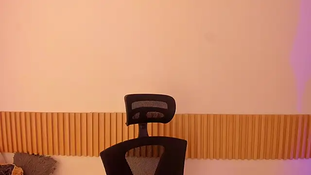 OliviaSweett online show from 9, 11, 2025