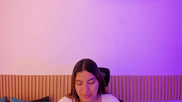 OliviaSweett online show from 2, 11, 2025