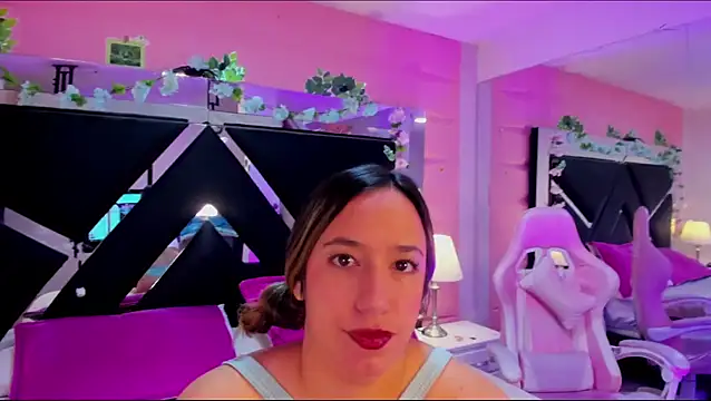 LilaRoussexx online show from 17, 11, 2025