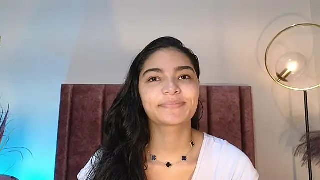 LunaAspen  online show from 10, 4, 2026