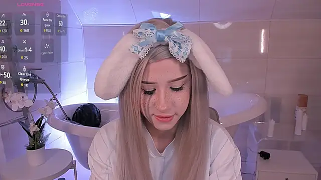 Necucub online show from 30, 10, 2025