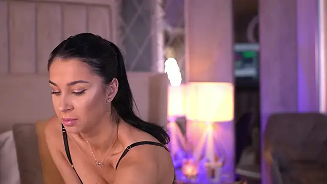 FrancescaDante online show from 17, 10, 2025