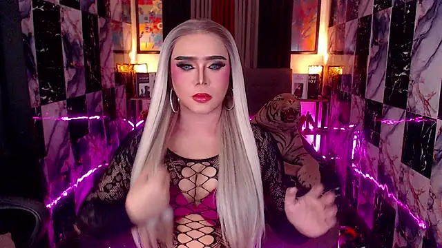 Seductivemeganxx online show from 17, 1, 2026