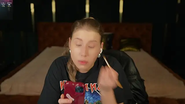 BadAfina online show from 10, 10, 2025