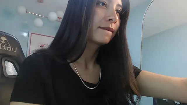 victoria hernandez t  online show from 2, 3, 2026