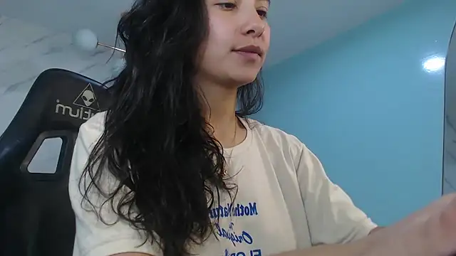 Snapshot of victoria_hernandez_t_ chatting on 3, 6, 2026 victoria hernandez t online show from 3, 6, 2026