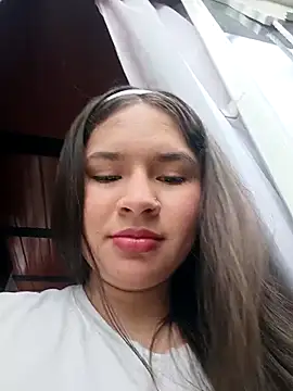 Isa Acosta online show from 2, 4, 2026