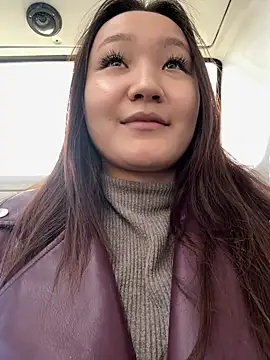 Snapshot of KissMeEva chatting on 1, 10, 2025 KissMeEva online show from 1, 10, 2025