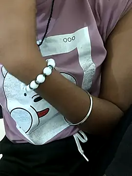 Snapshot of Alia-00 chatting on 2, 11, 2025 Alia-00 online show from 2, 11, 2025