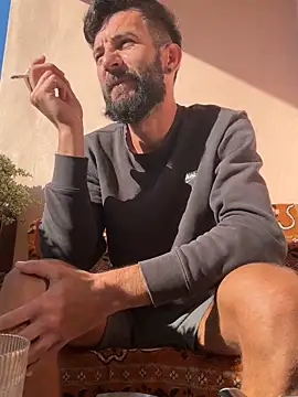 Snapshot of Michel_huge chatting on 18, 9, 2025 Michel huge online show from 18, 9, 2025