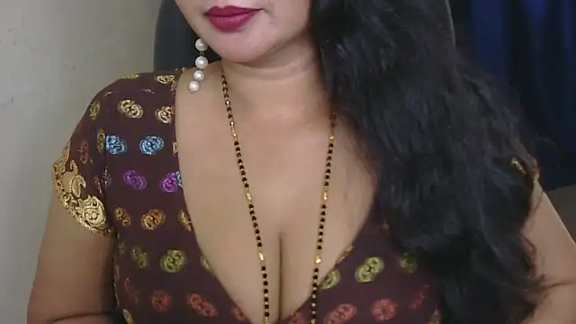 QUEEN SAKHI- online show from 7, 11, 2025