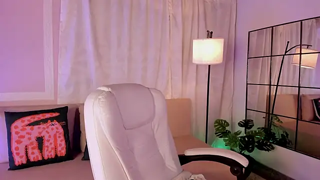 kissme cutie online show from 18, 3, 2026