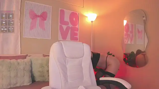 kissme cutie online show from 3, 11, 2025