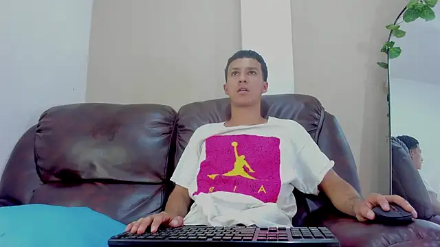 Snapshot of Marcus_Jeron chatting on 6, 7, 2026 Marcus Jeron online show from 6, 7, 2026