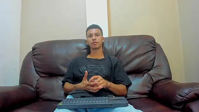 Snapshot of Marcus_Jeron chatting on 28, 4, 2026 Marcus Jeron online show from 28, 4, 2026