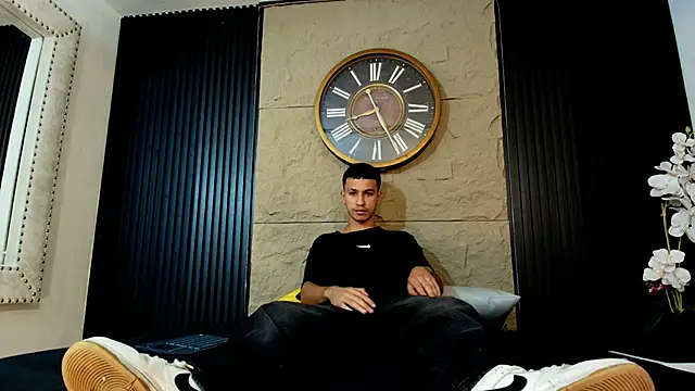 Snapshot of Marcus_Jeron chatting on 3, 5, 2026 Marcus Jeron online show from 3, 5, 2026
