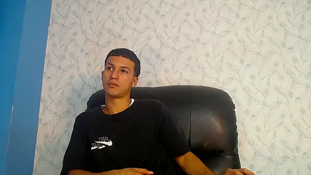 Snapshot of Marcus_Jeron chatting on 4, 6, 2026 Marcus Jeron online show from 4, 6, 2026