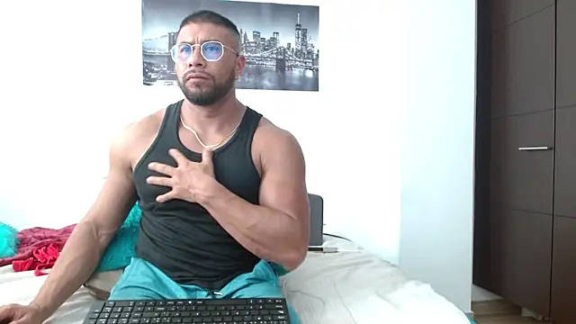 AntonyDAngelo25 online show from 25, 10, 2025