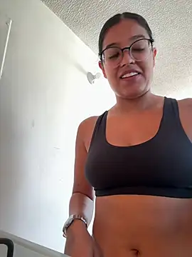 Snapshot of Camila_Bustamante chatting on 16, 7, 2026 Camila Bustamante online show from 16, 7, 2026