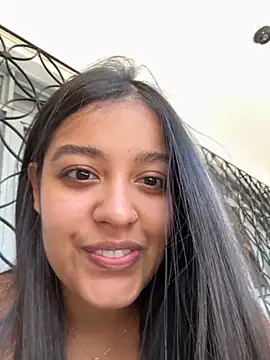 Camila Bustamante online show from 21, 10, 2025