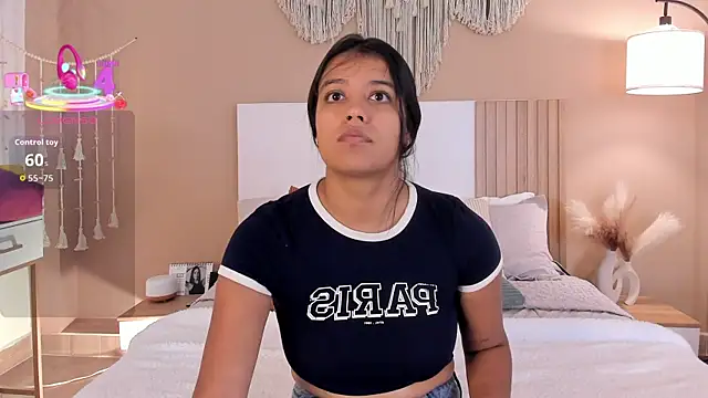 Camila Bustamante online show from 19, 4, 2026