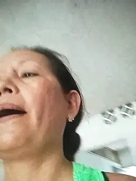 Snapshot of marinita13 chatting on 17, 9, 2025 marinita13 online show from 17, 9, 2025
