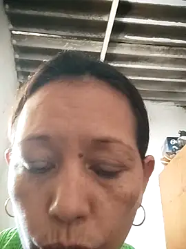 Snapshot of marinita13 chatting on 15, 9, 2025 marinita13 online show from 15, 9, 2025