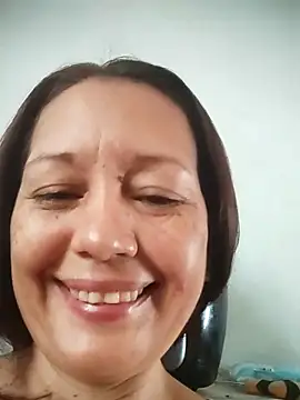 Snapshot of marinita13 chatting on 1, 10, 2025 marinita13 online show from 1, 10, 2025