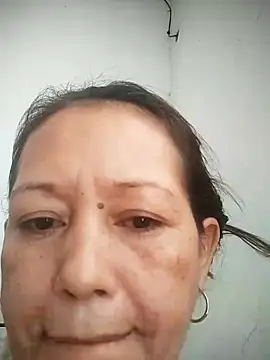 Snapshot of marinita13 chatting on 12, 9, 2025 marinita13 online show from 12, 9, 2025