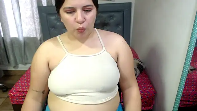 Snapshot of sarah_aguilar chatting on 1, 5, 2026 sarah aguilar online show from 1, 5, 2026