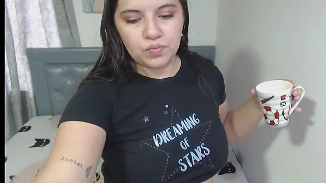 sarah aguilar online show from 4, 2, 2026