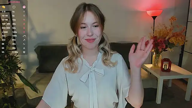 LanaRoselle online show from 8, 11, 2025