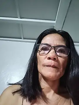 Snapshot of ImYourWoman_55 chatting on 9, 5, 2026 ImYourWoman 55 online show from 9, 5, 2026
