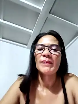 Snapshot of ImYourWoman_55 chatting on 15, 5, 2026 ImYourWoman 55 online show from 15, 5, 2026