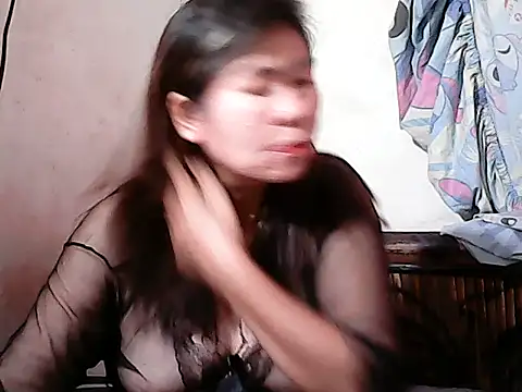 Hottestsexxy Elynnn online show from 27, 3, 2026