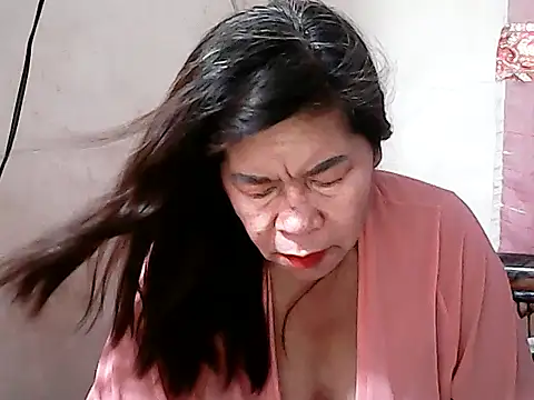 Hottestsexxy Elynnn online show from 19, 3, 2026