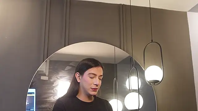 Ariaa Isabell online show from 7, 4, 2026