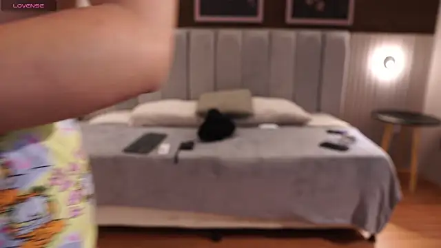 Ariaa Isabell online show from 27, 10, 2025