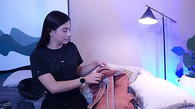 Ariaa Isabell online show from 3, 2, 2026