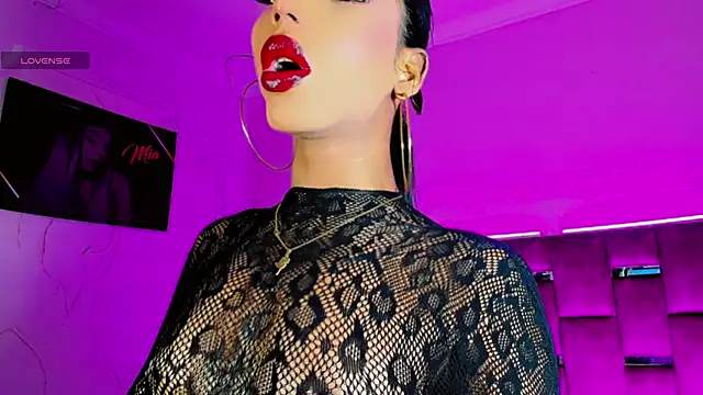 LADY-HOT-SEXY- online show from 21, 12, 2025