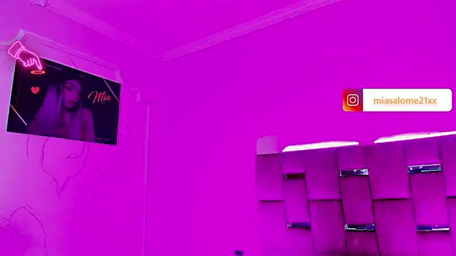 LADY-HOT-SEXY- online show from 18, 12, 2025