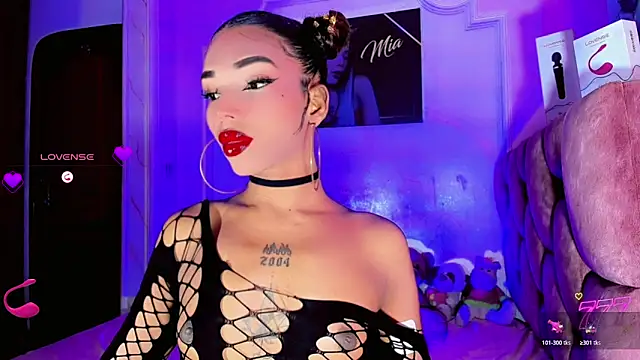 LADY-HOT-SEXY- online show from 13, 6, 2026