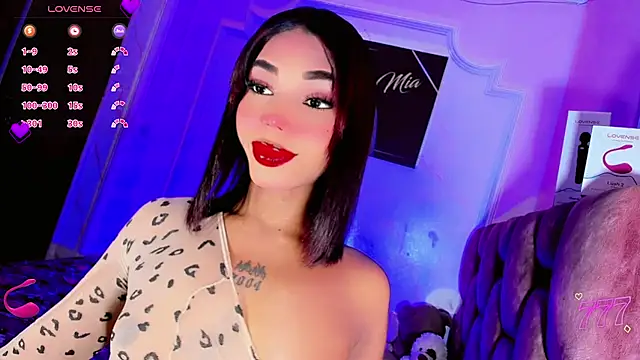 LADY-HOT-SEXY- online show from 11, 6, 2026