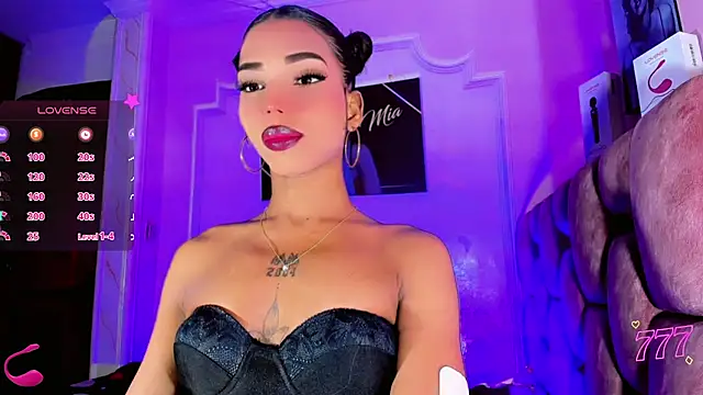 LADY-HOT-SEXY- online show from 18, 7, 2026
