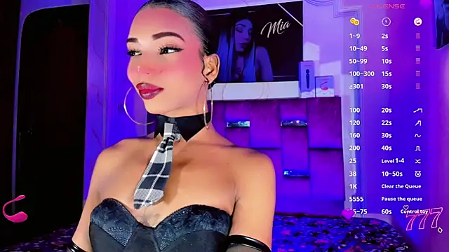LADY-HOT-SEXY- online show from 8, 6, 2026